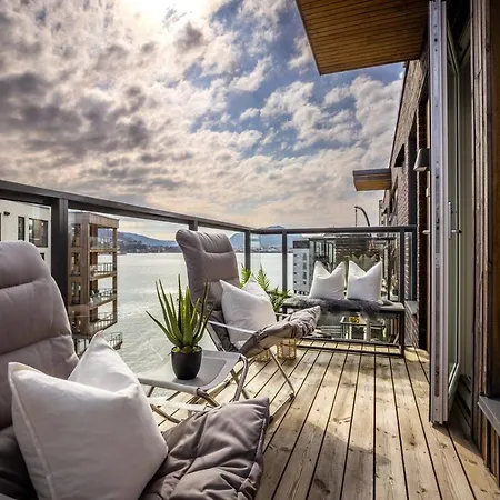 Apartment New Penthouse With Sea View In Centrum