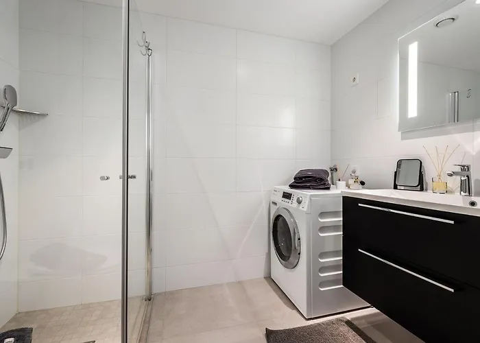 New Penthouse With Sea View In Centrum